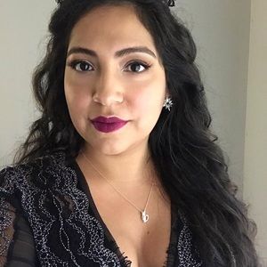 Meet your Posher, Mari